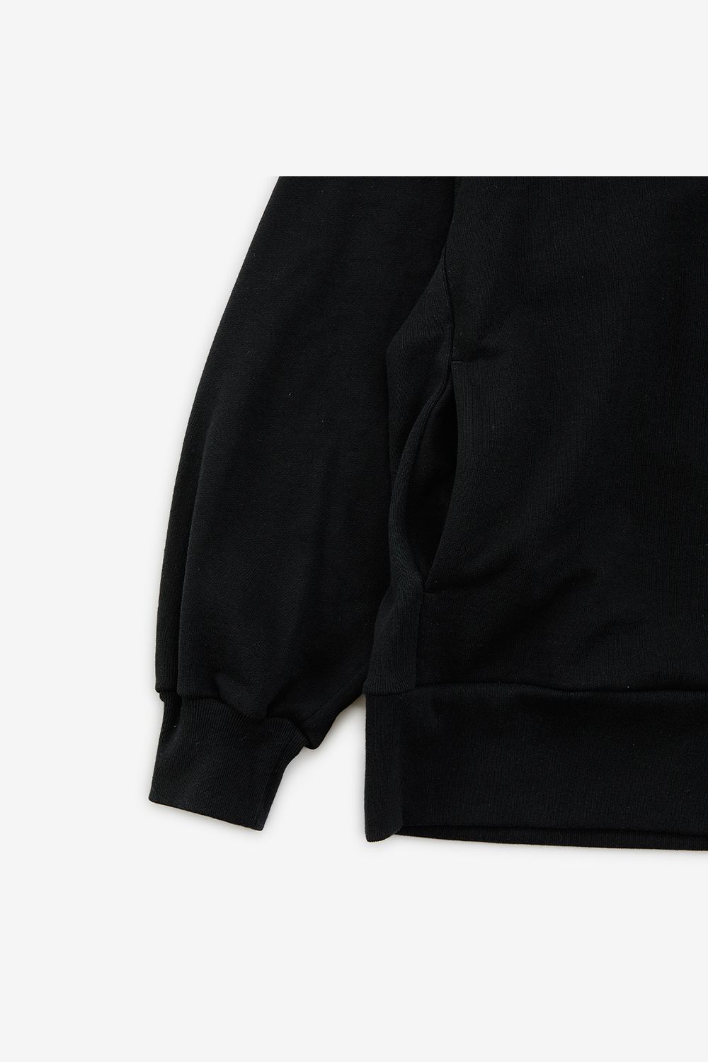 Embroidery sweat P/O / エンブロイダリー スウェット プルオーバー