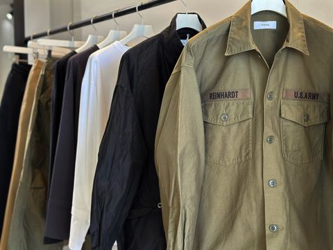 markaの代表的なアイテム、ジョンレノンシャツ”UTILITY SHIRT”をより現代風に、ライトアウターとしてもおすすめのアイテム＋α