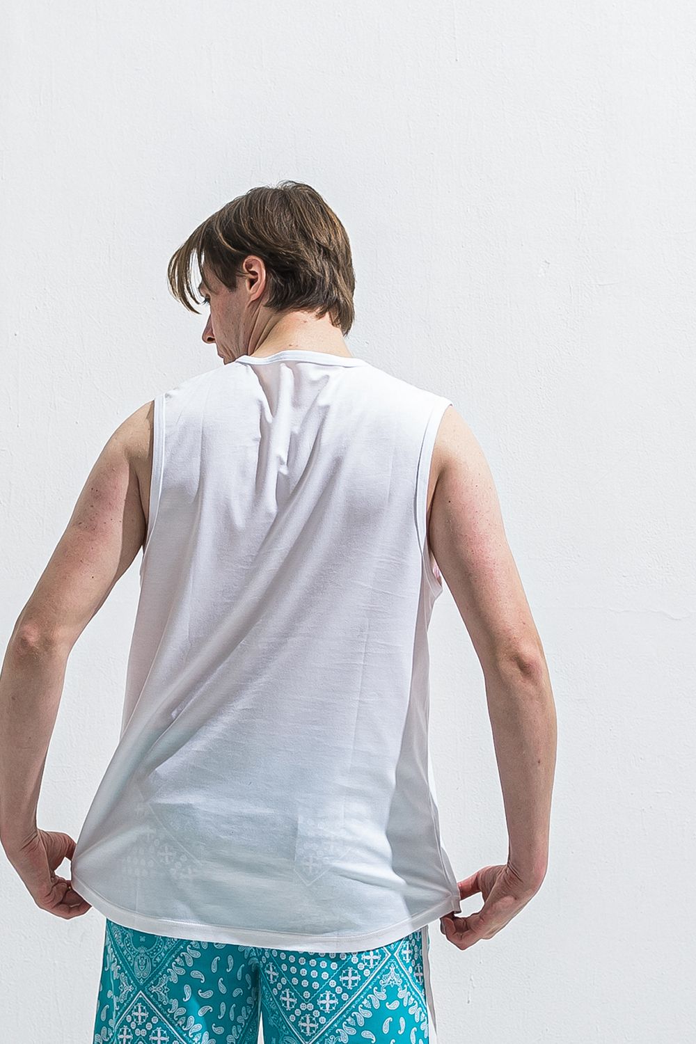 OVER NO SLEEVE / オーバーサイズ ノースリーブ