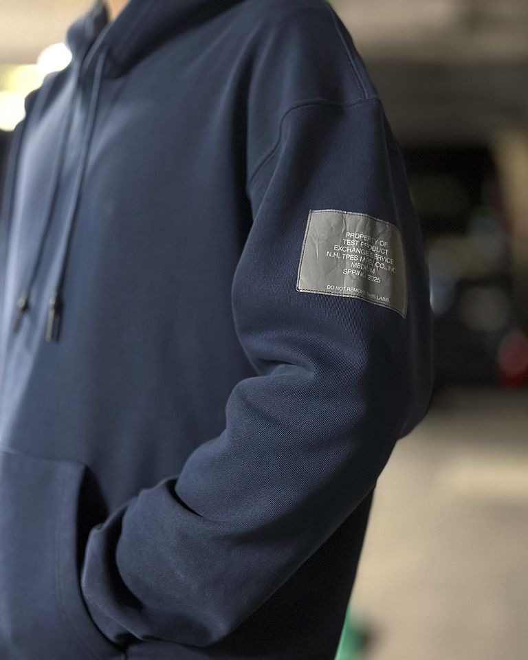 N.HOOLYWOOD TPES PRE-SPRING2025、完売間近のHOODED SWEATSHIRTをご紹介いたします。