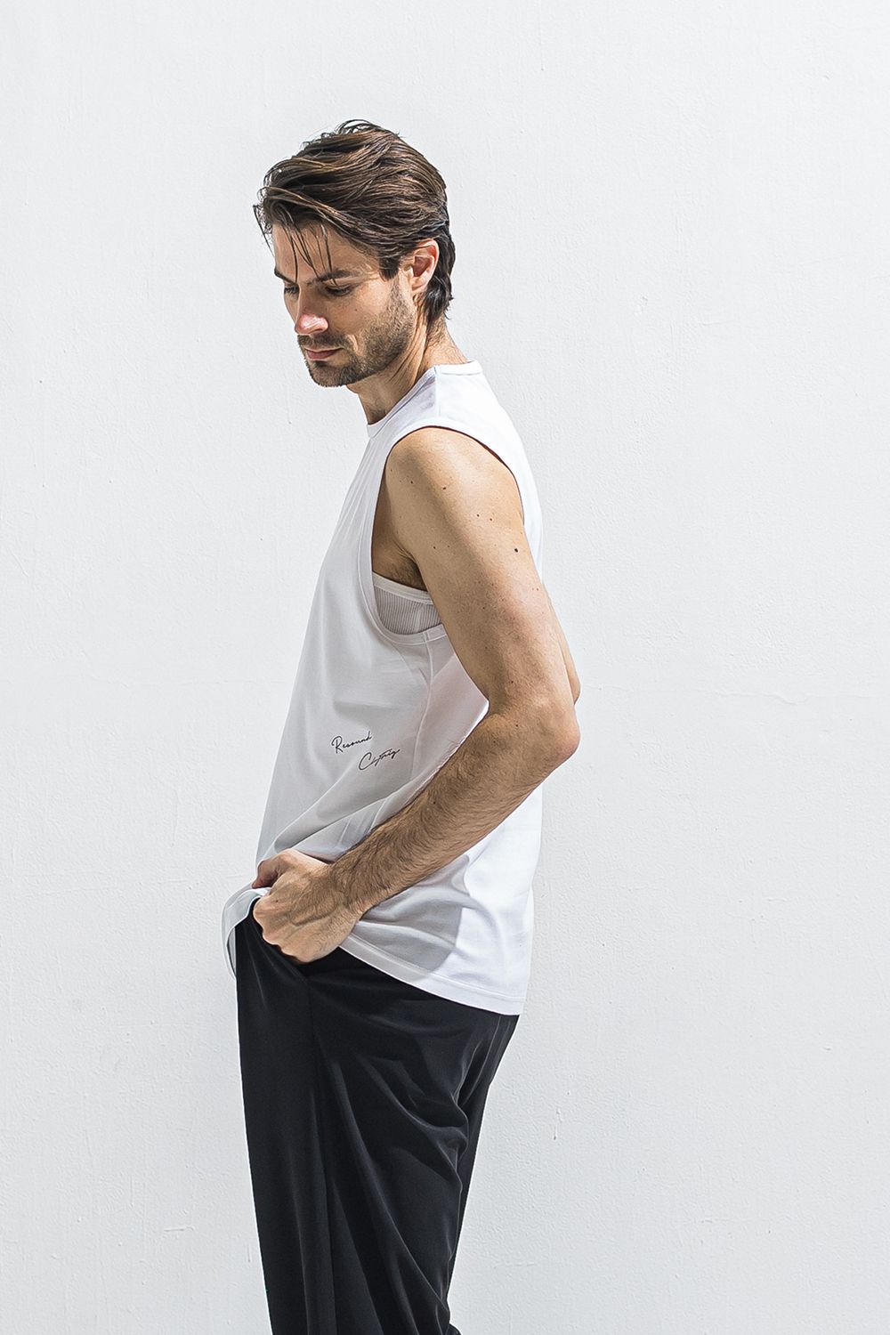 OVER NO SLEEVE / オーバーサイズ ノースリーブ