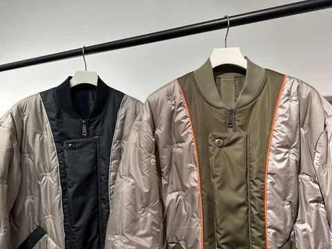 男女ともにおすすめのReversible MA-1 type BL / meagratia