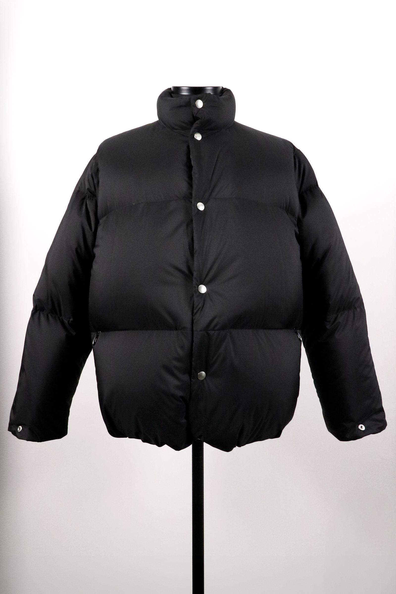 RECYCLE NYLON MINI RIPSTOP DOWN JACKET / リサイクルナイロン ミニリップストップ ダウンジャケット