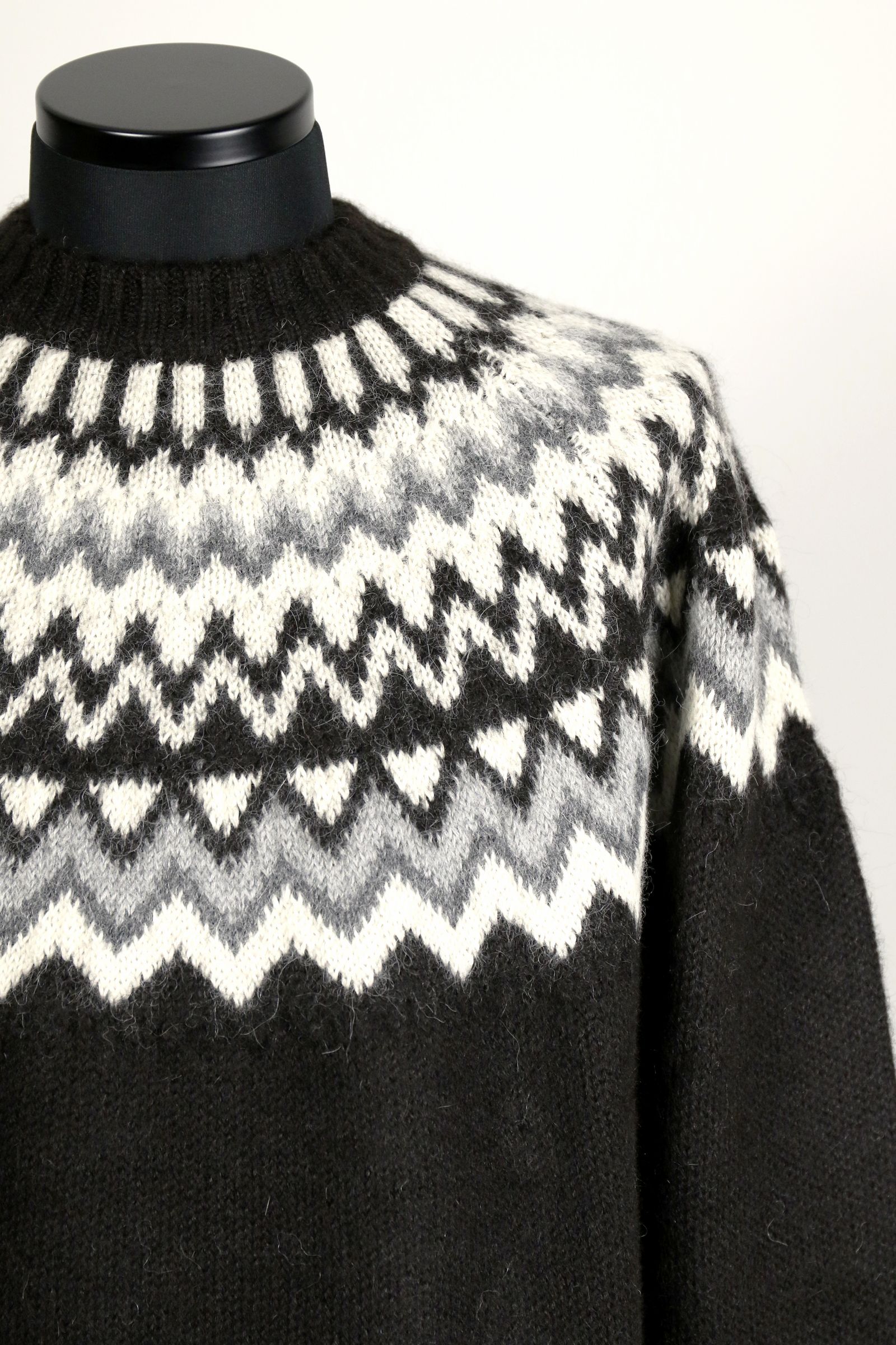 MARKAWARE - NATURAL COLOR ALPACA SNOW PATTERN JUMPER