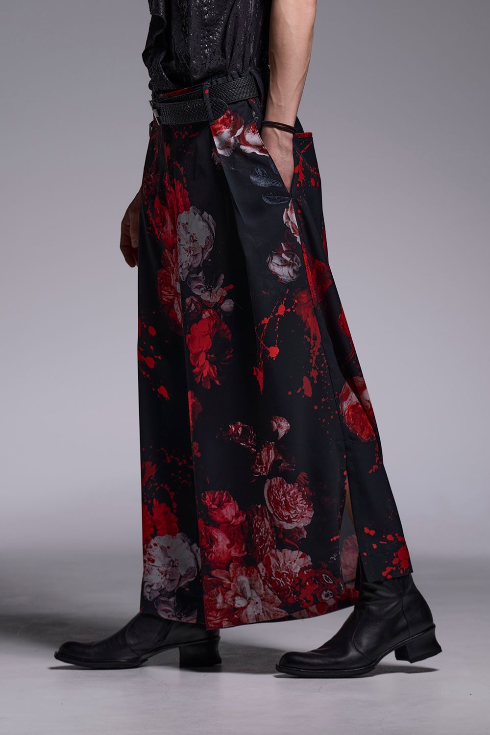 Black Flora Gabardine Wide Tuck Slacks / ブラックフローラギャバジン ワイドタックスラックス