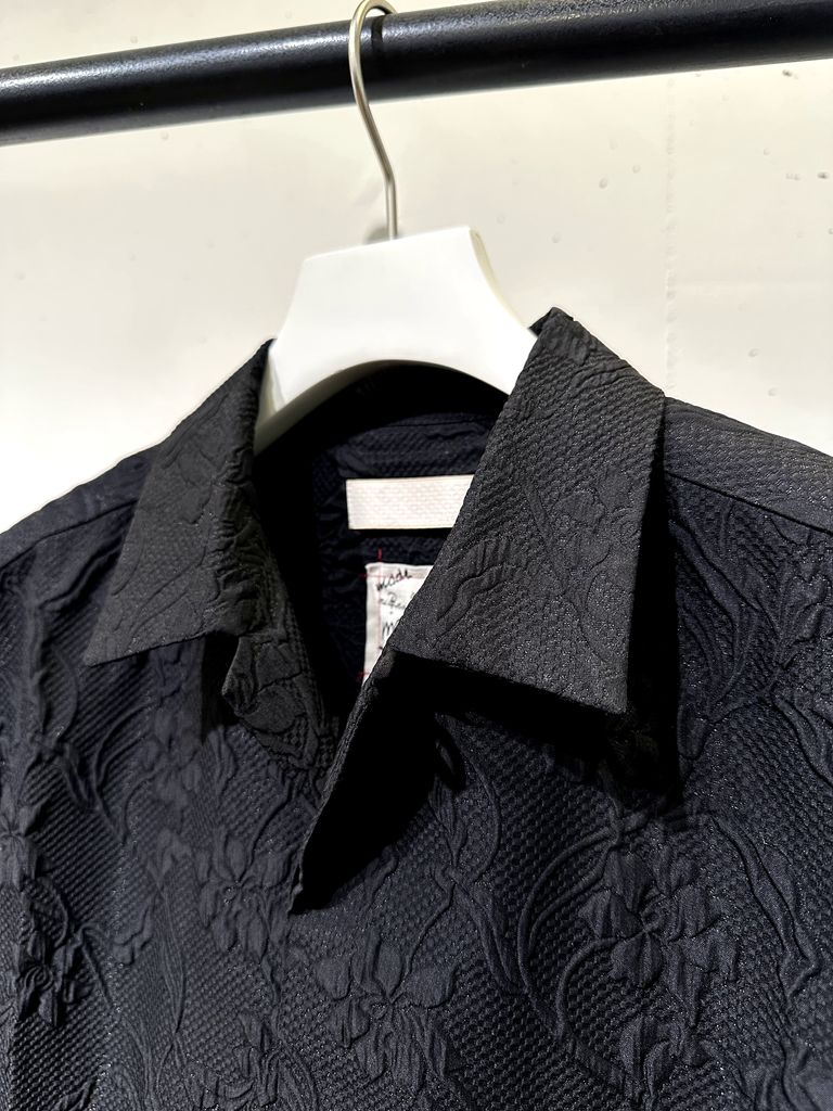 meagratiaから本日入荷のオープンカラーシャツ、見た目だけではなくこだわりの素材や他に無いギミックなども特徴です！