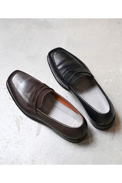 The second pair of loafer