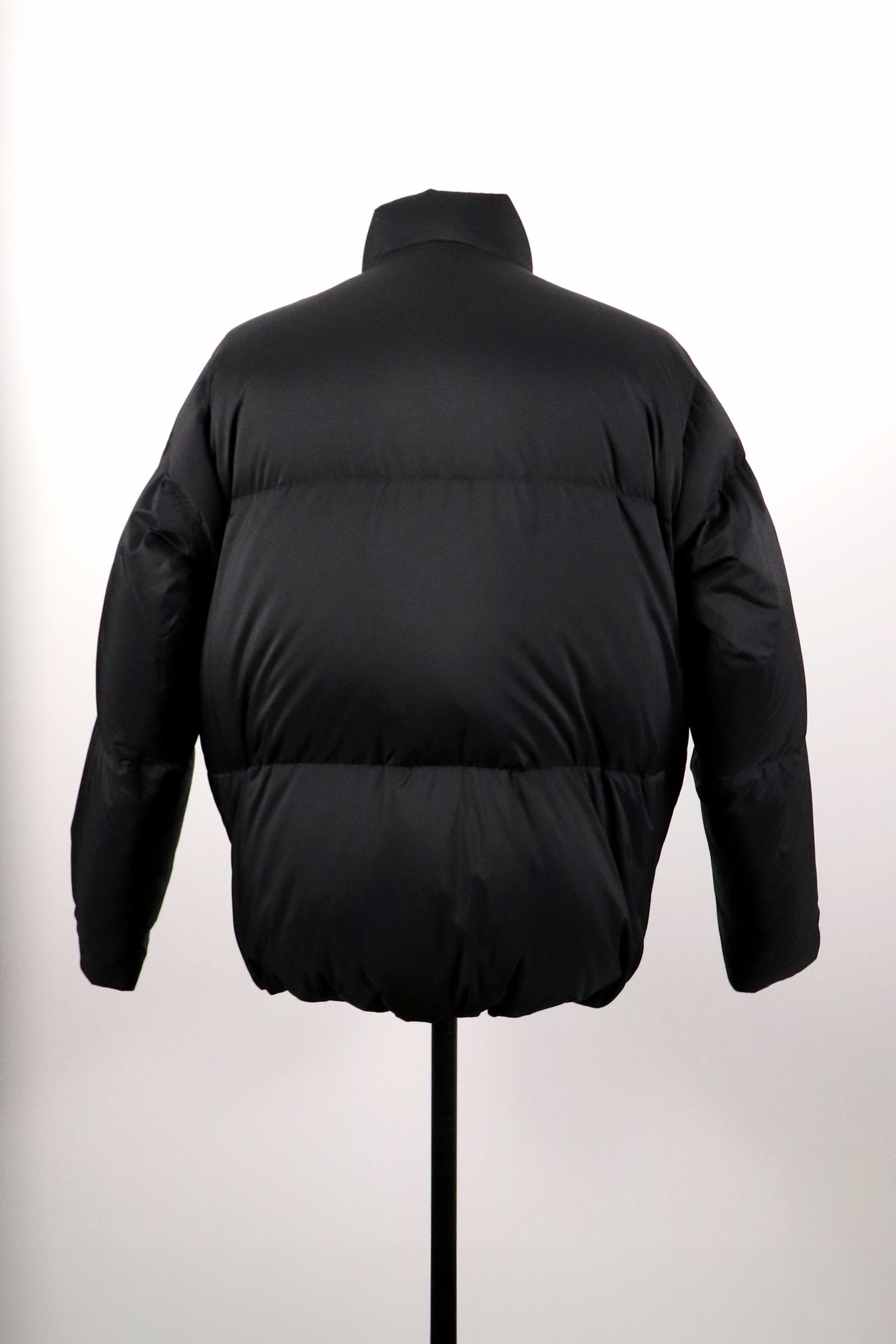 RECYCLE NYLON MINI RIPSTOP DOWN JACKET / リサイクルナイロン ミニリップストップ ダウンジャケット