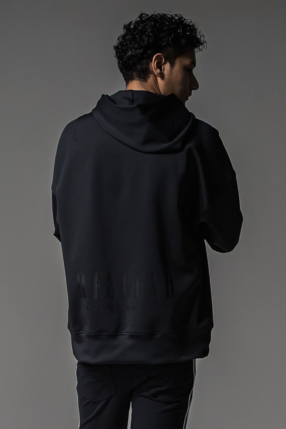BACK ID LOOSE HOODIE / バックロゴ ルーズフーディー