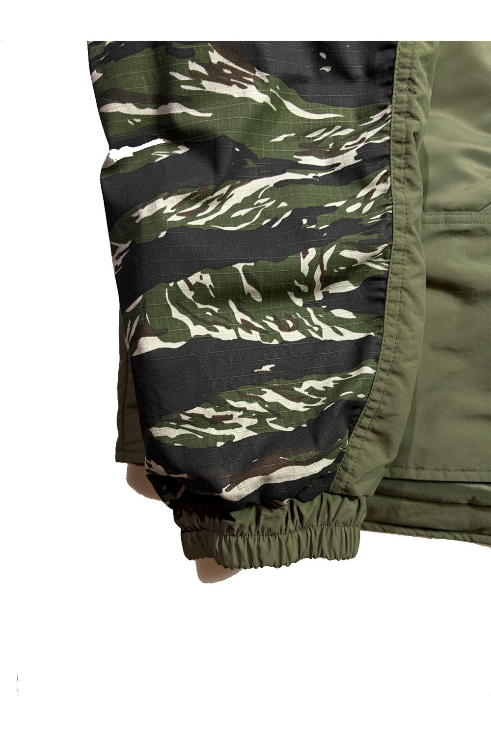 roarguns × WILD THINGS BASIC / ロアーガンズ × ワイルドシングス ベーシック