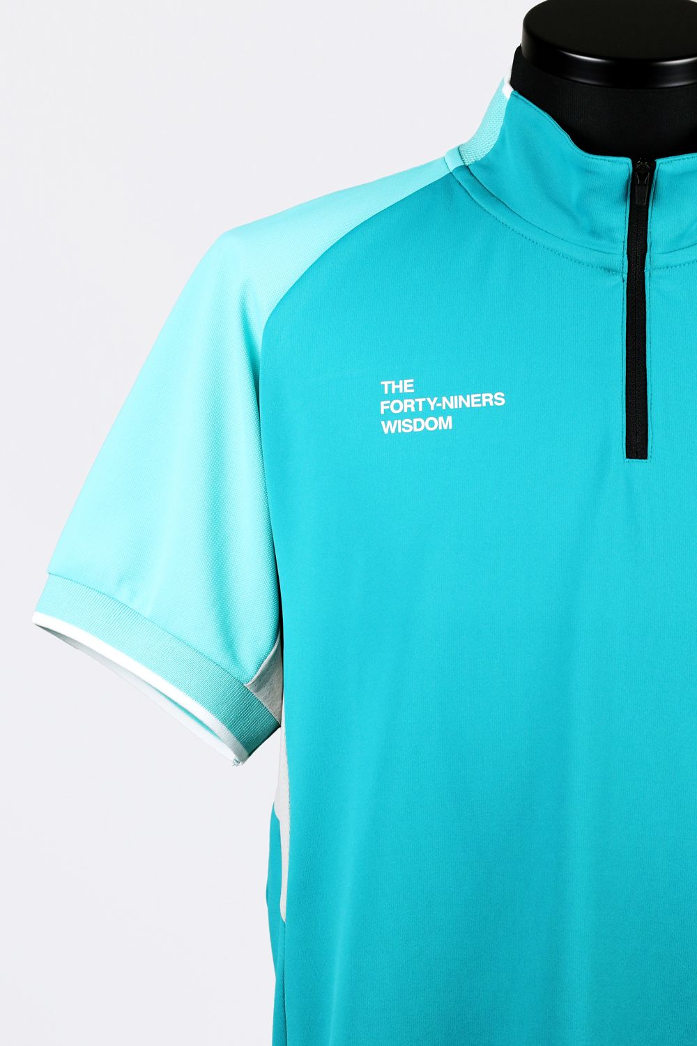 HALF ZIP COLLAR LESS / ハーフジップ カラーレス
