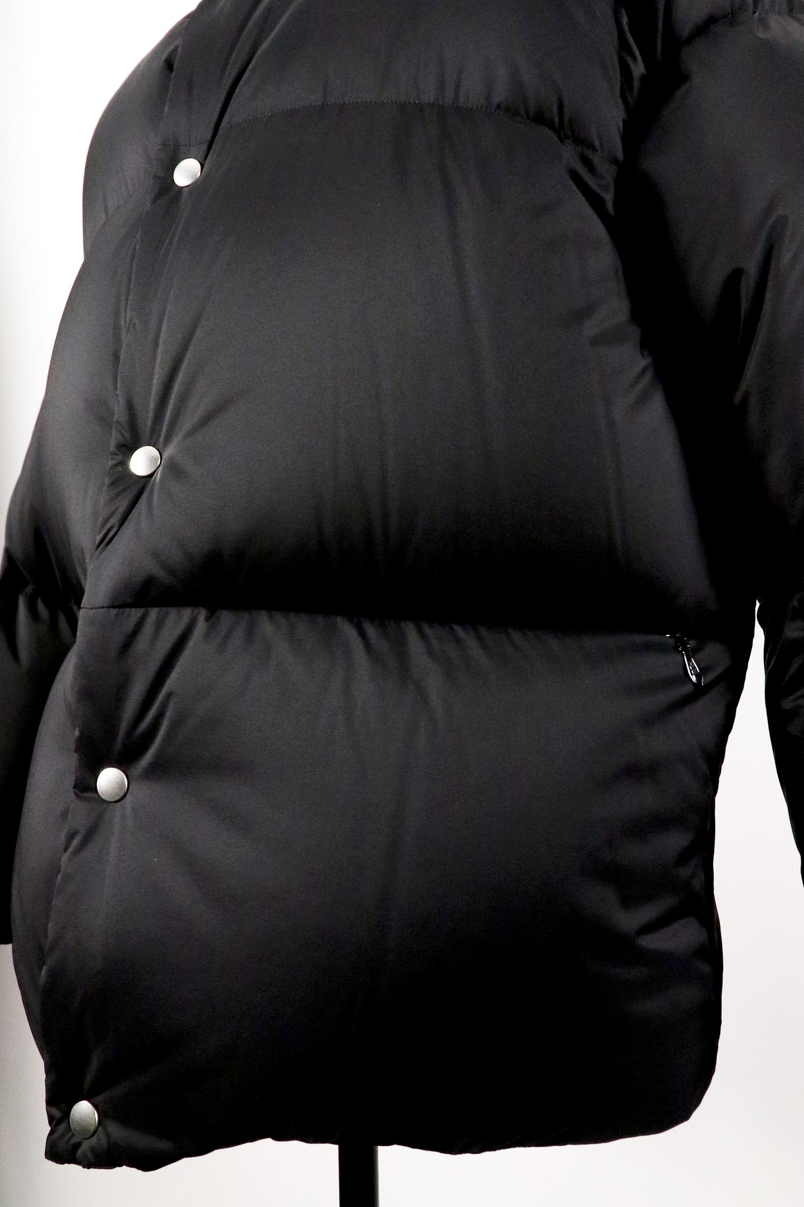 RECYCLE NYLON MINI RIPSTOP DOWN JACKET / リサイクルナイロン ミニリップストップ ダウンジャケット