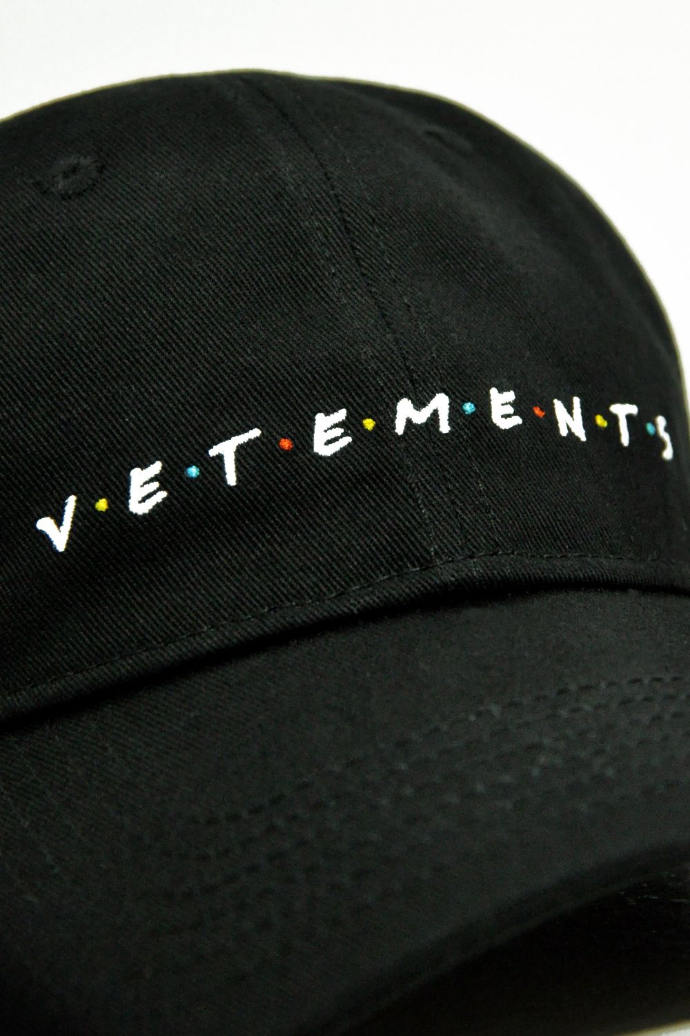VETEMENTS - Friendly Logo Cap | laid-back