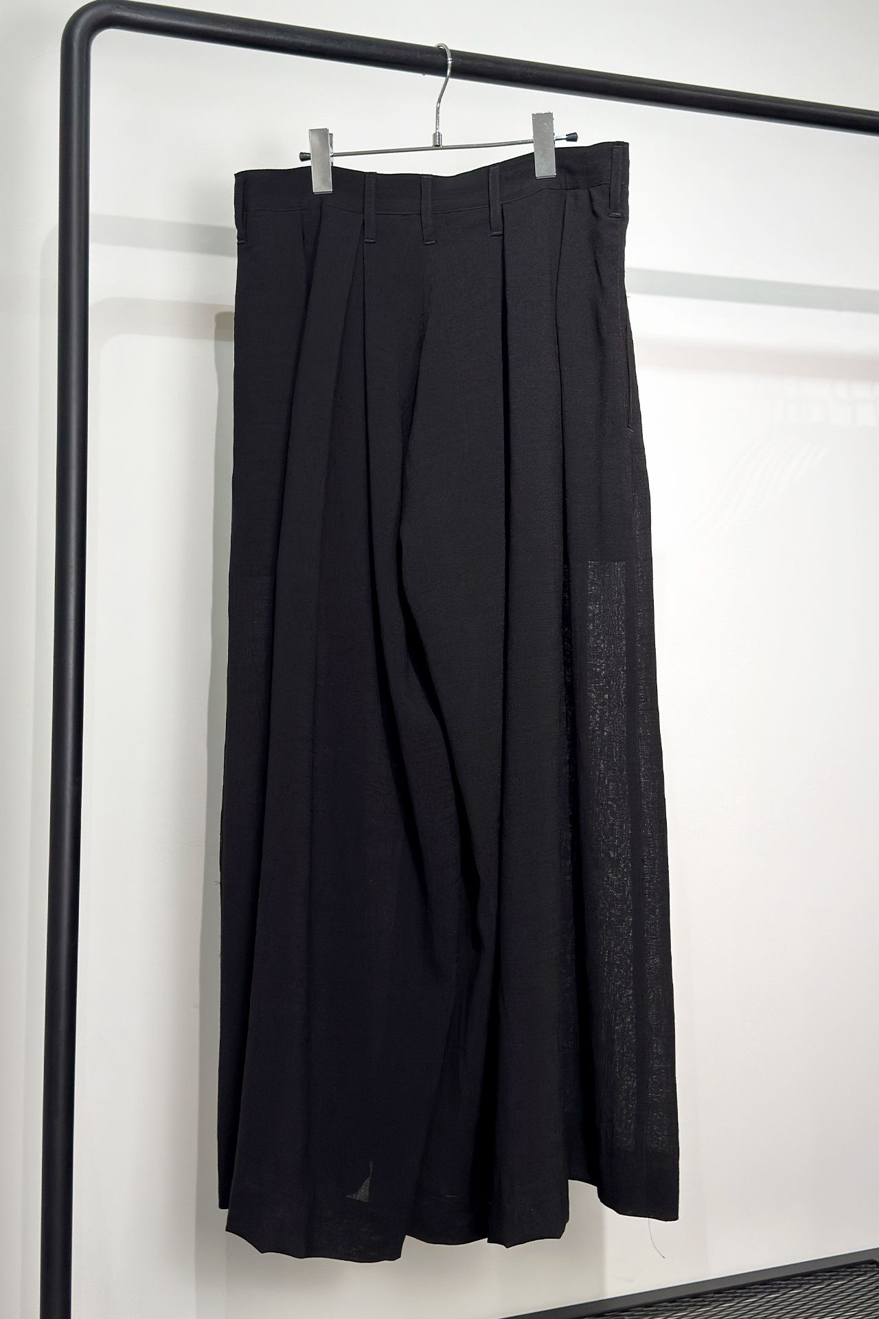 Drape Slacks / ドレープ スラックス
