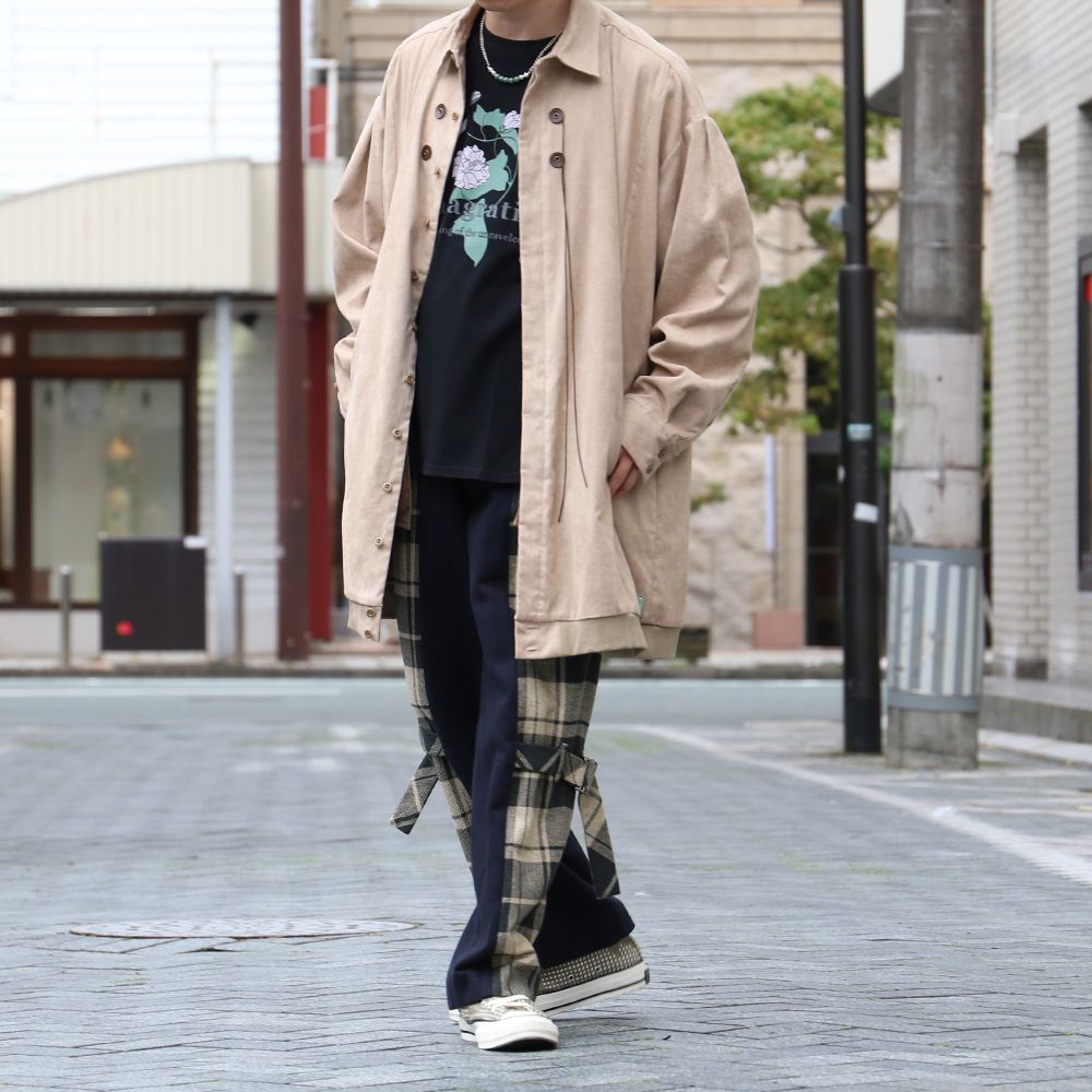 meagratiaのチェックボンデージパンツを着用したおすすめコーディネート