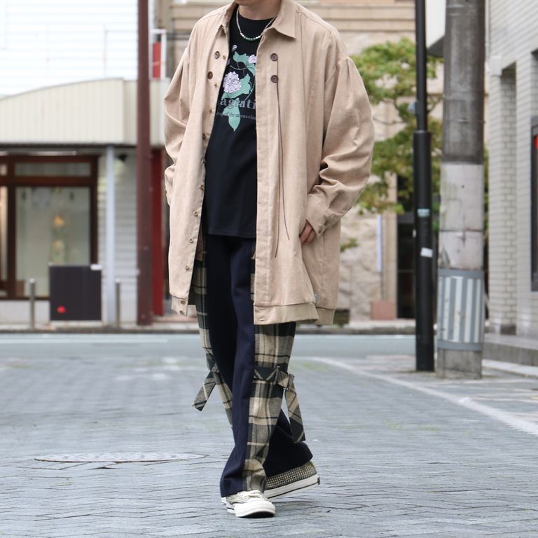 meagratiaのチェックボンデージパンツを着用したおすすめコーディネート