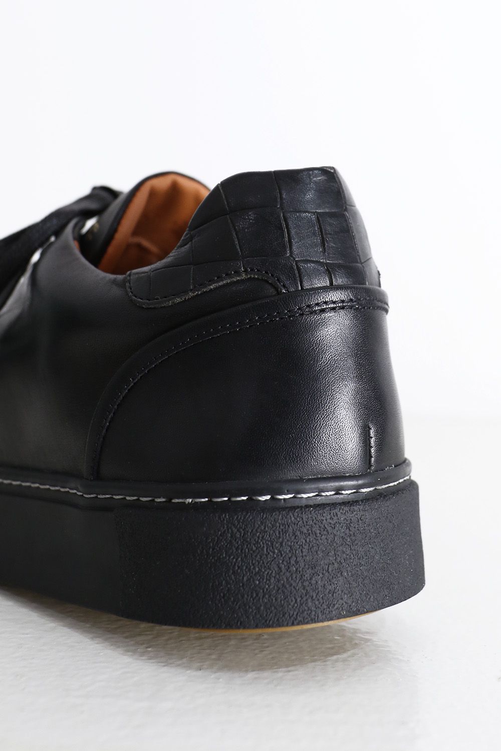 Hole cut sneakers / ホールカットスニーカー