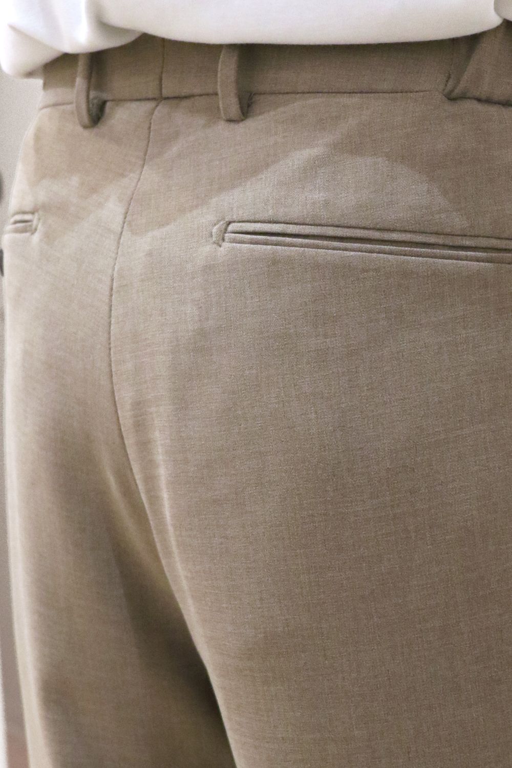 MELANGE TWILL SHIRRING TROUSERS / メランジ ツイル シャーリング トラウザーズ
