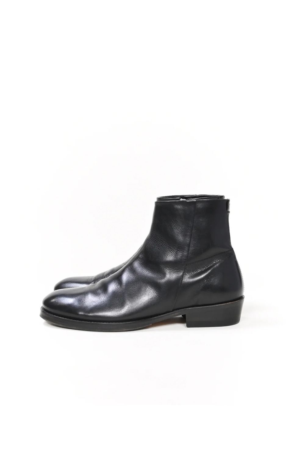 Side zip boots