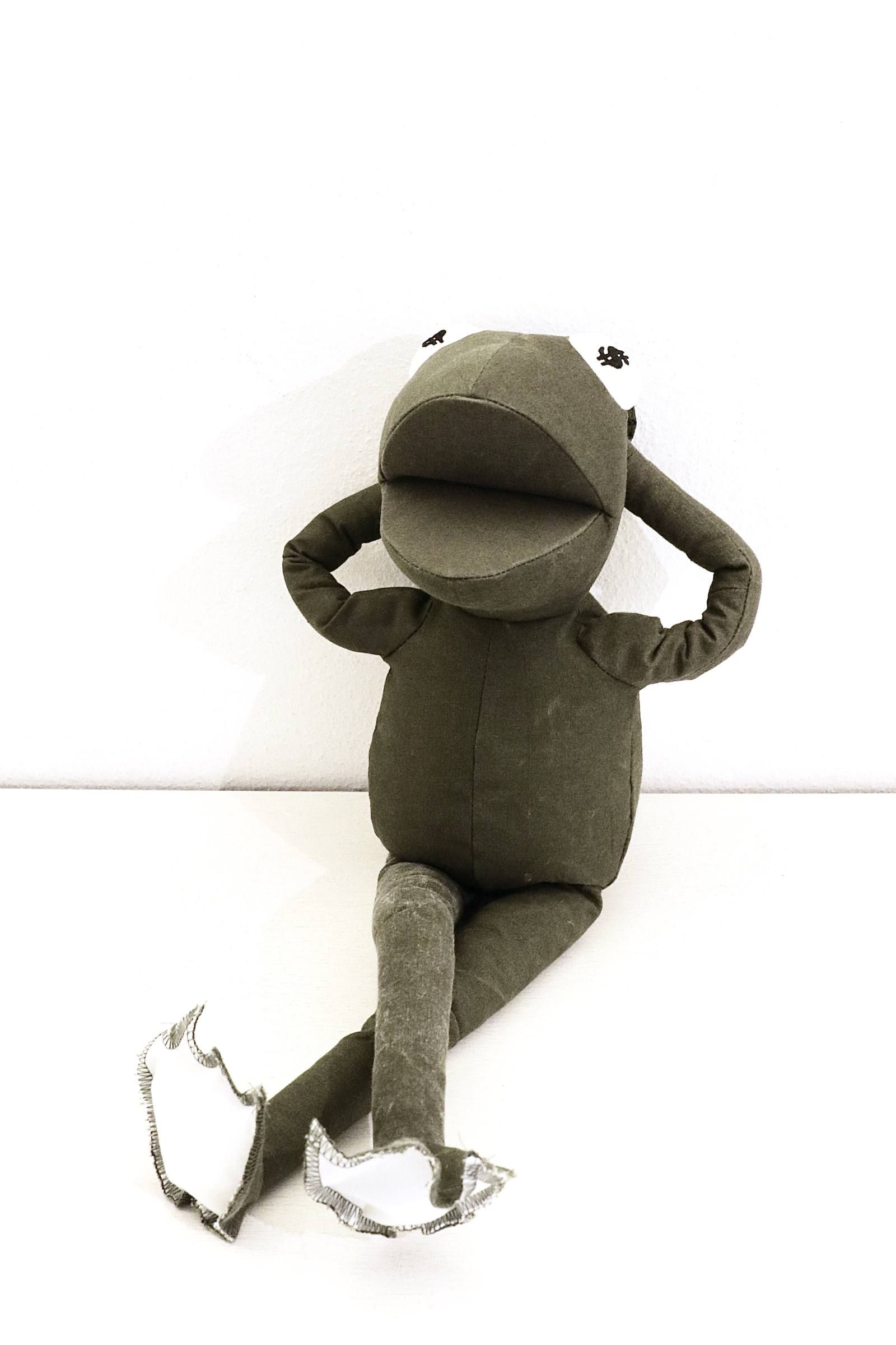 READYMADE - Frog Man | laid-back