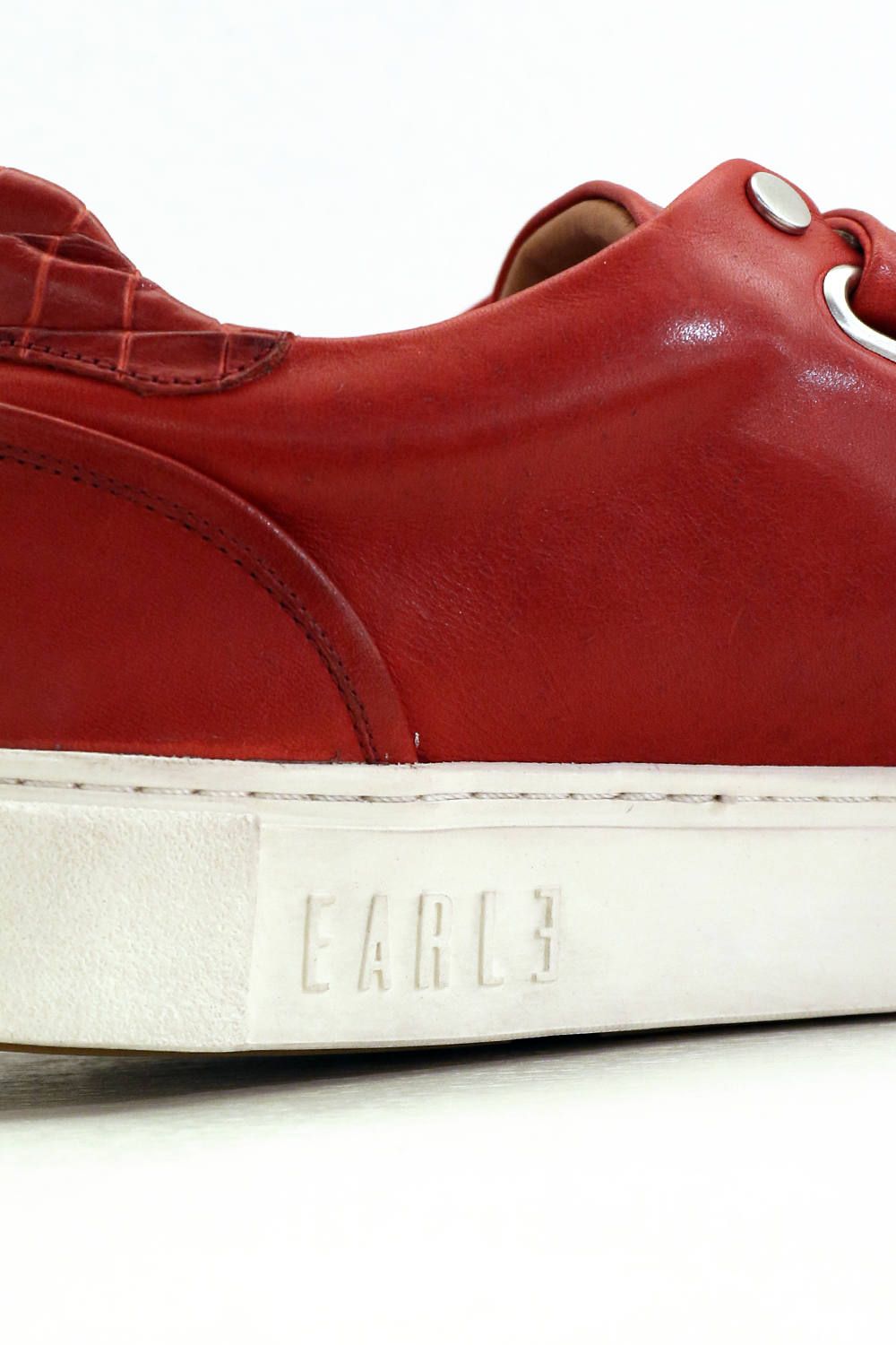 Hole cut velcro sneakers