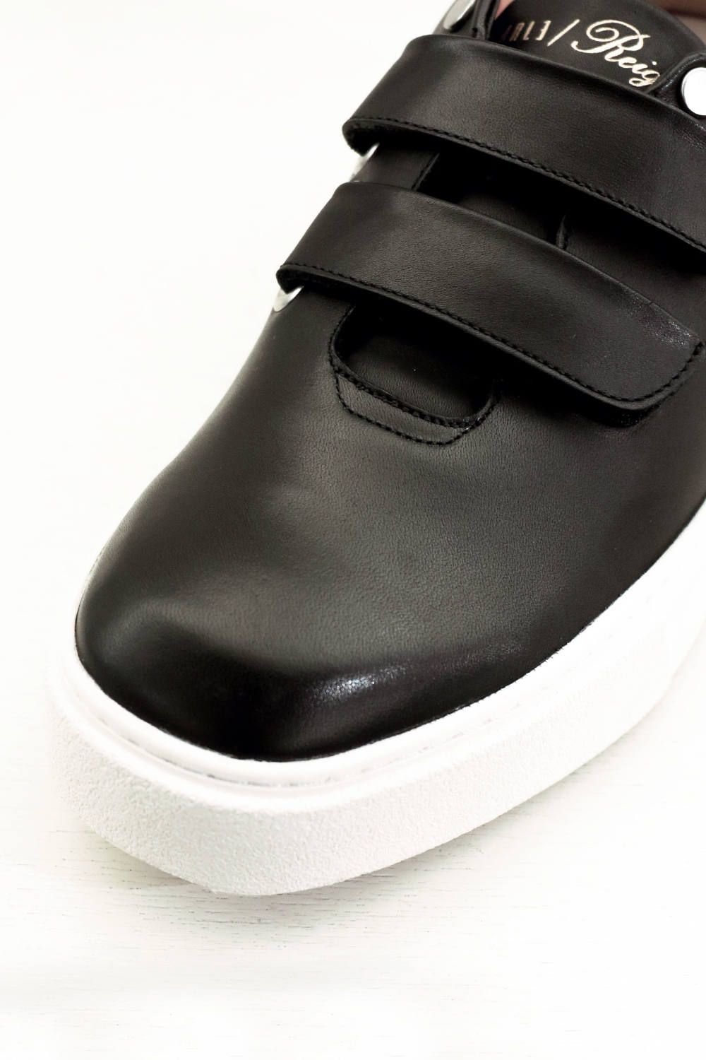 Hole cut velcro sneakers