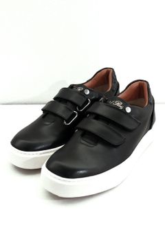 Hole cut velcro sneakers
