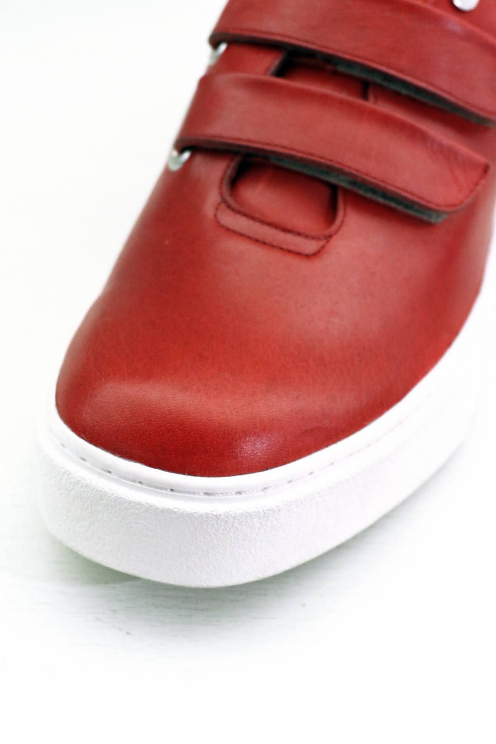 Hole cut velcro sneakers