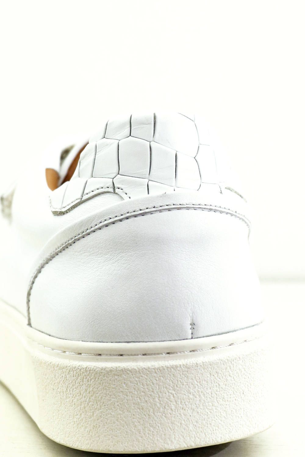 Hole cut velcro sneakers
