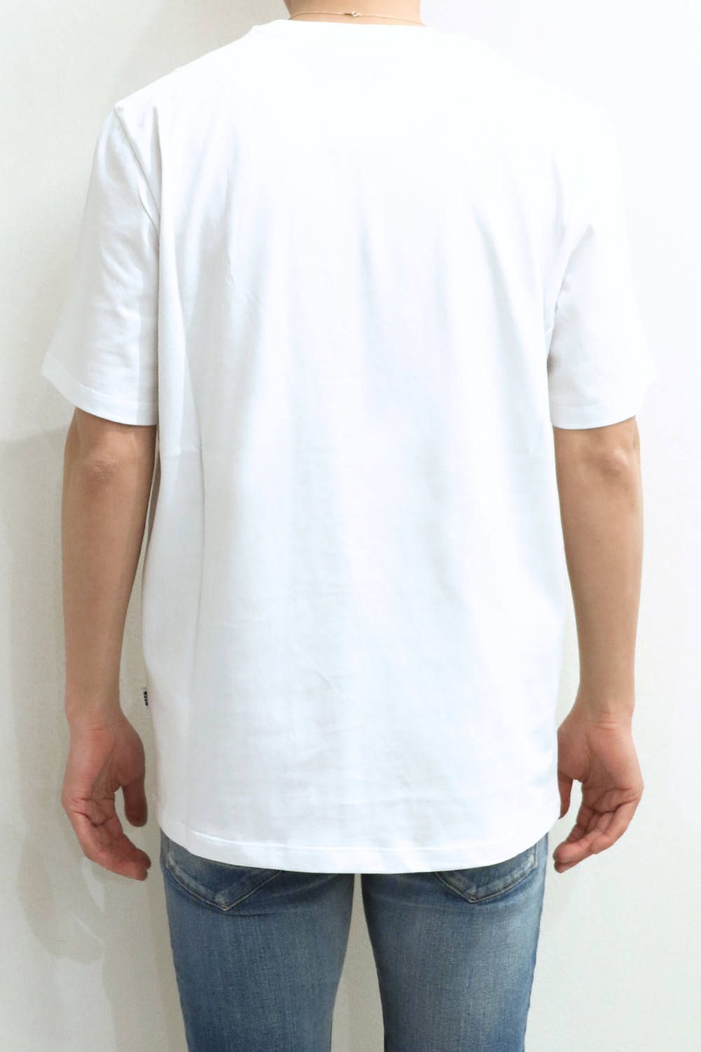 T-SHIRT WITH GRAFFITI LOGO