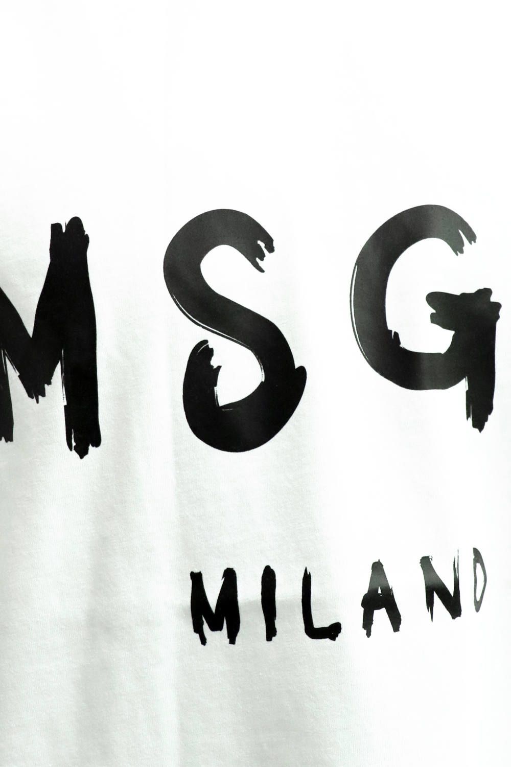 MSGM - T-SHIRT WITH BRUSHSTROKE LOGO | laid-back