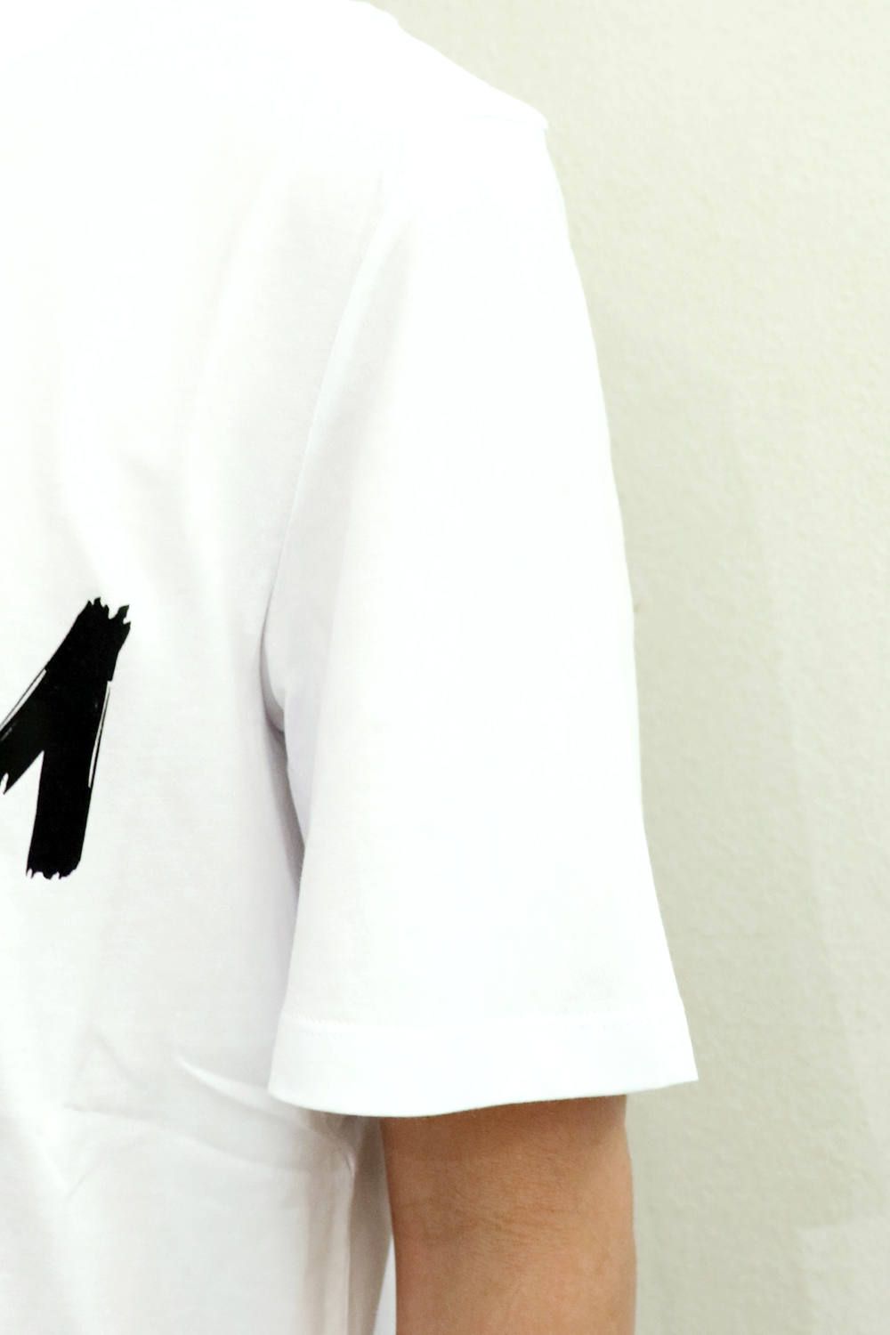 T-SHIRT WITH BRUSHSTROKE LOGO