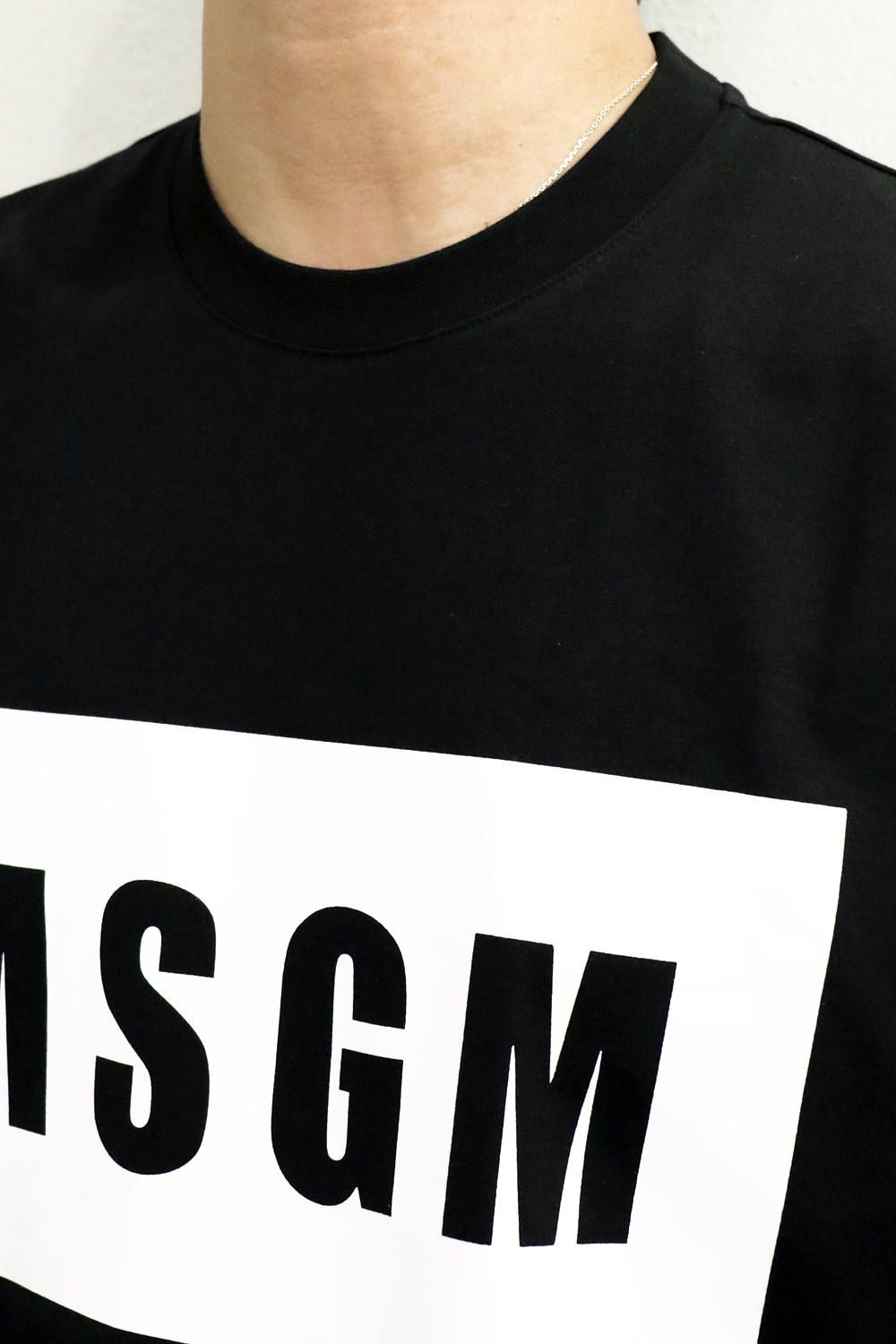 MSGM - T-SHIRT WITH BOX LOGO | laid-back