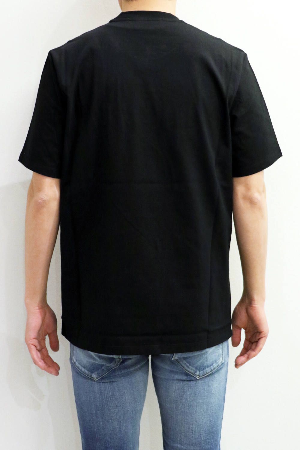 T-SHIRT WITH GRAFFITI LOGO