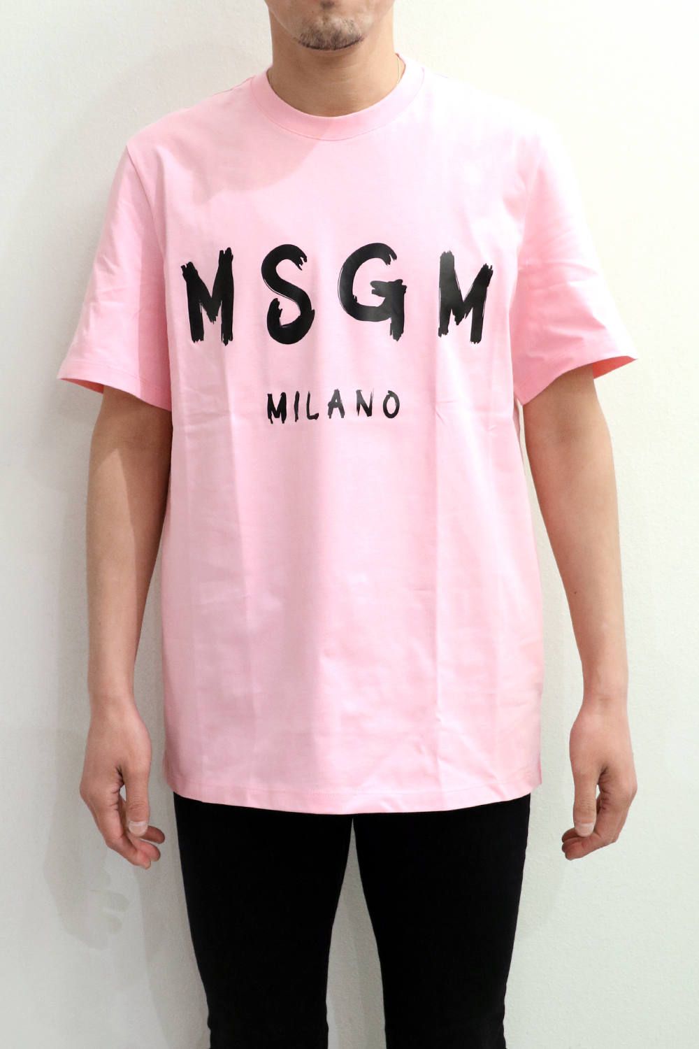 MSGM - T-SHIRT WITH BRUSHSTROKE LOGO | laid-back