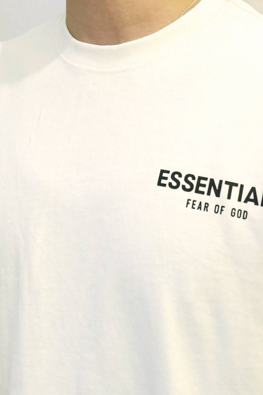 FOG ESSENTIALS - Boxy Photo T-Shirt | laid-back