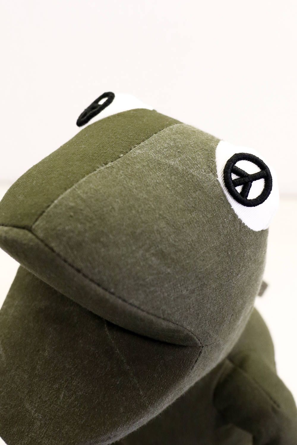 READYMADE - Frog Man | laid-back