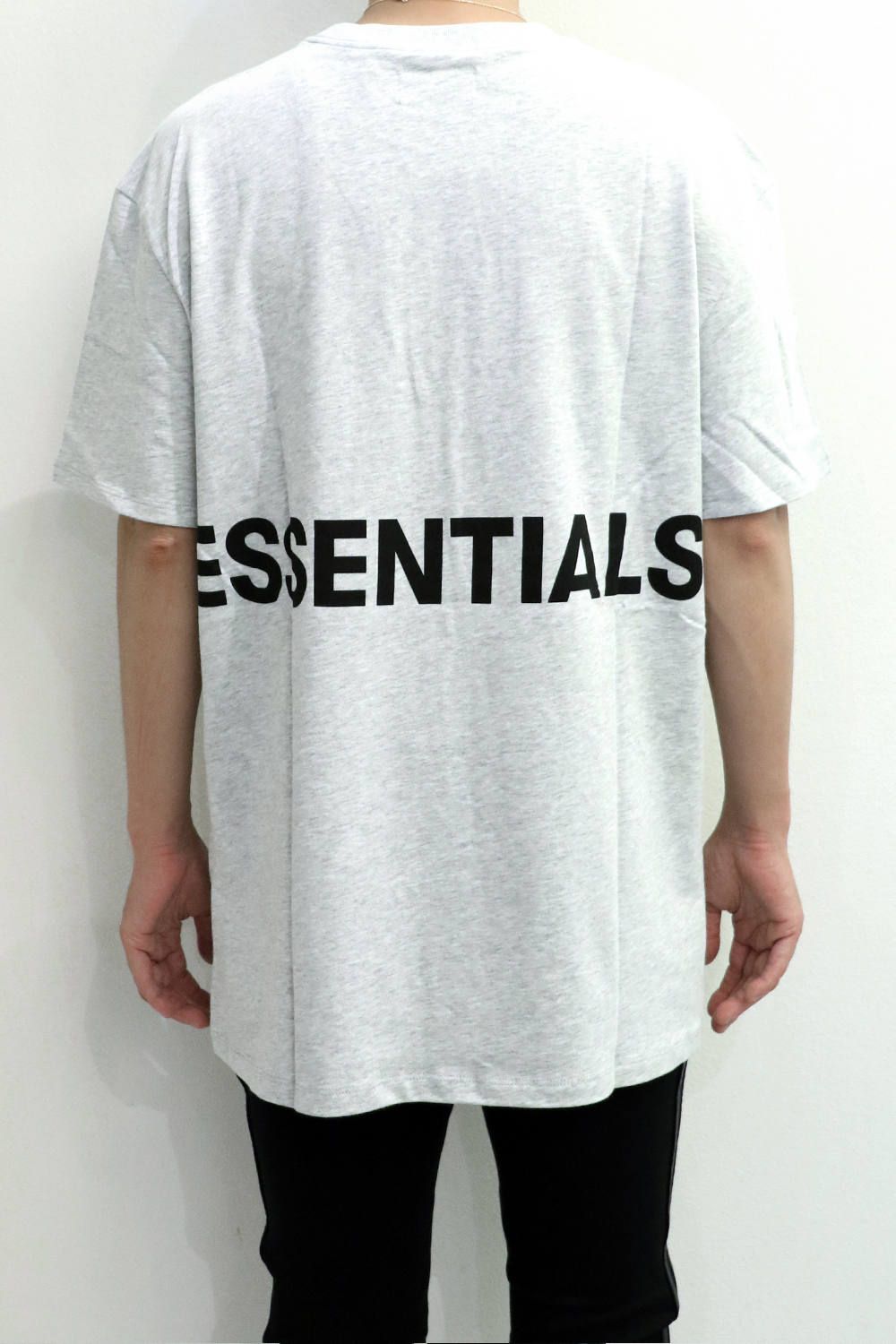 FOG fog essentialsロングビーチロゴ　エッセンシャルズ Tシャツ
