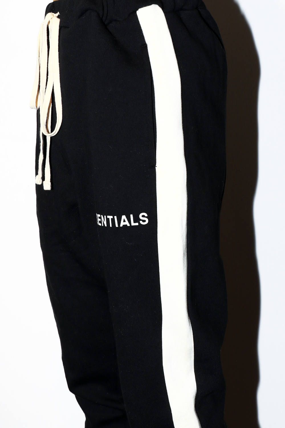 メンズ8/4まで価格 FOG Essentials Side Stripe パンツ 黒