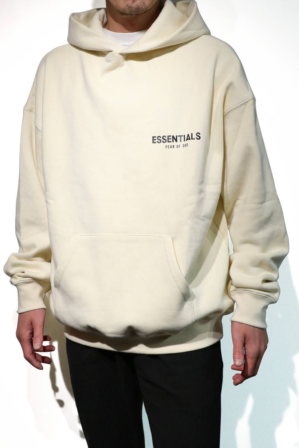 FOG ESSENTIALS/ BACK LOGO SWEAT HOODIE | www.unimac.az