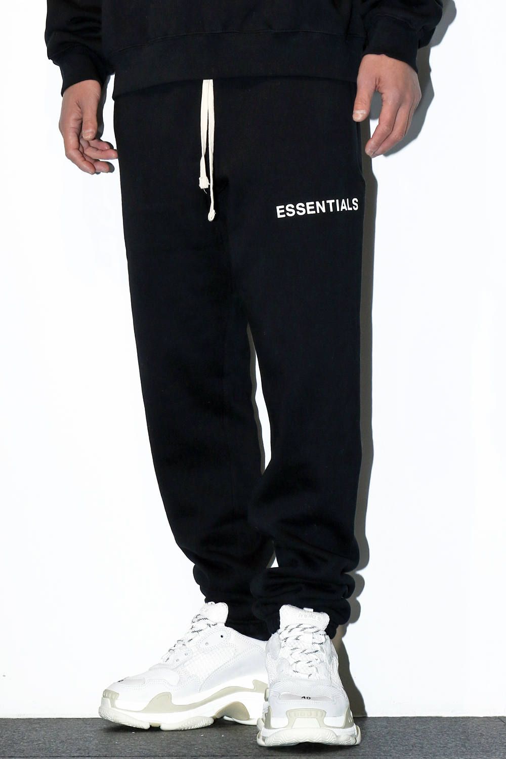 FOG ESSNTIALS/Graphic Sweatpants