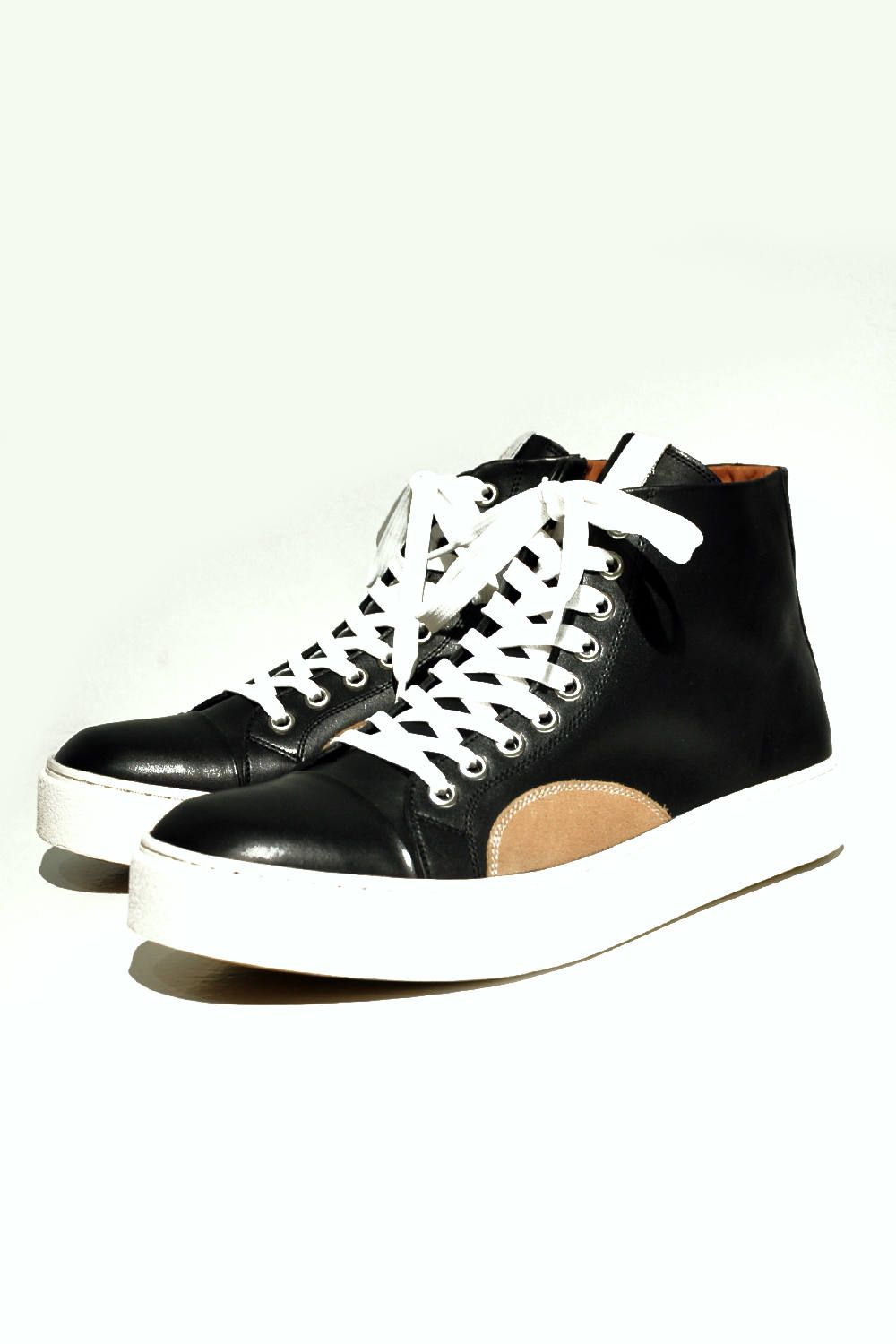 Classic lace-up sneakers