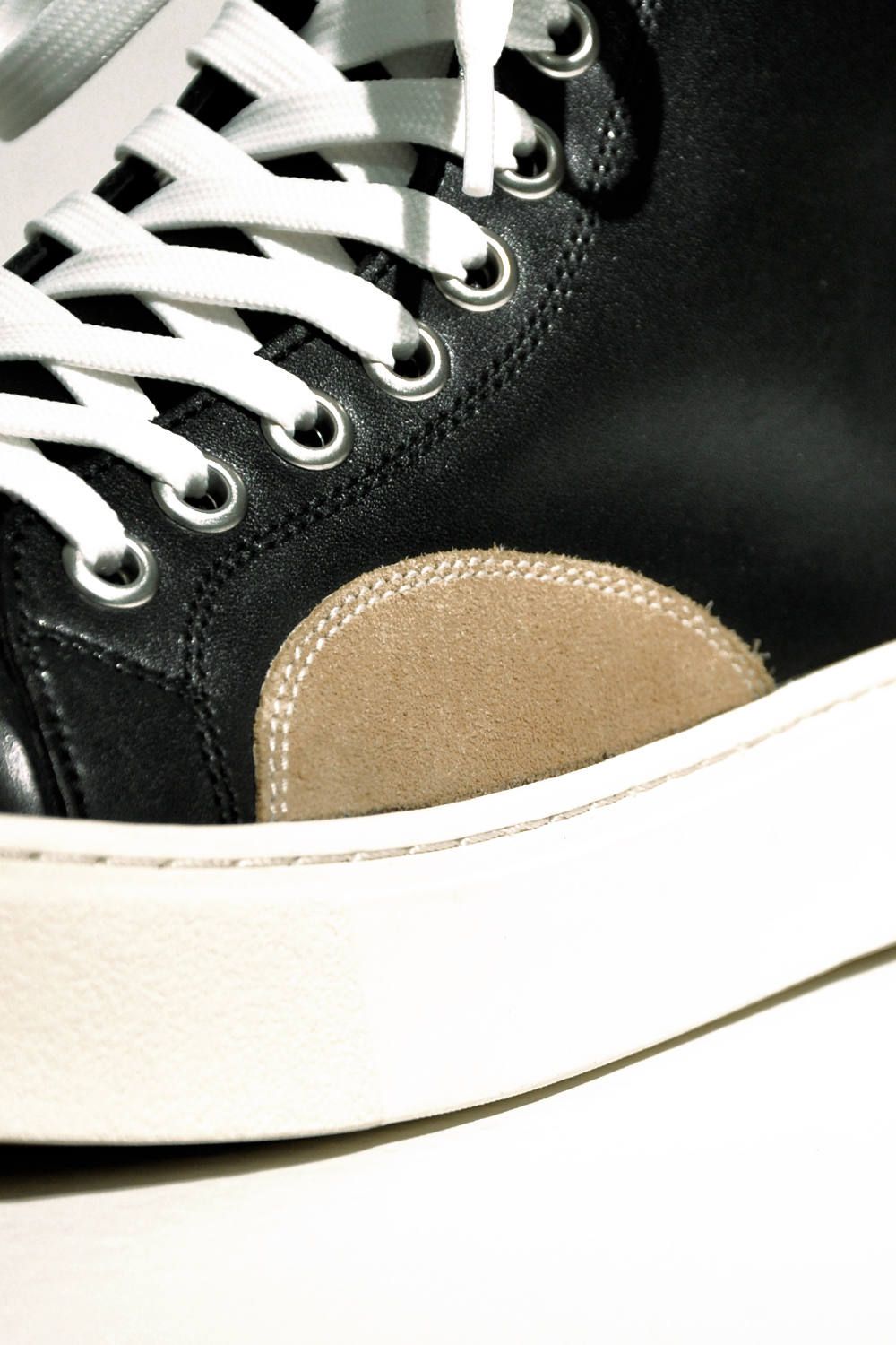 Classic lace-up sneakers