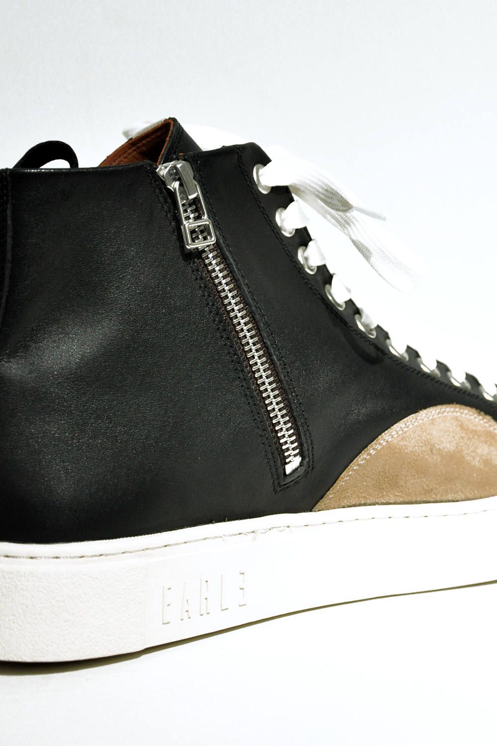 Classic lace-up sneakers