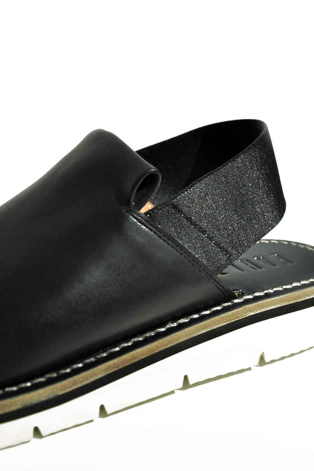 EARLE - Back strap band sandals | laid-back