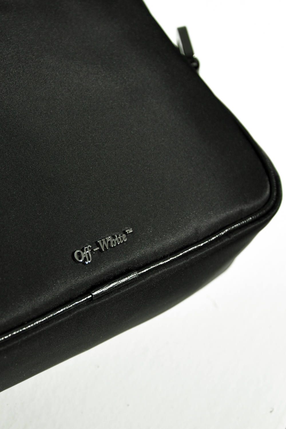 CARRYOVER Cross Body