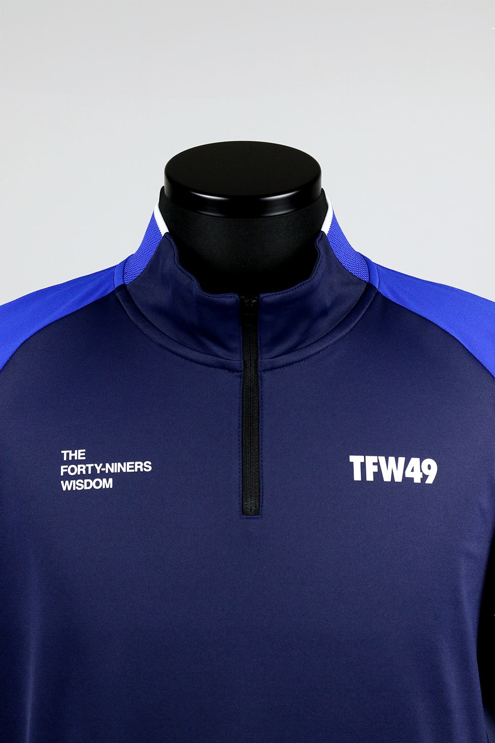 HALF ZIP COLLAR LESS / ハーフジップ カラーレス