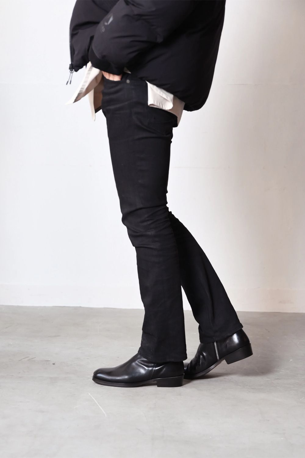 Side zip boots