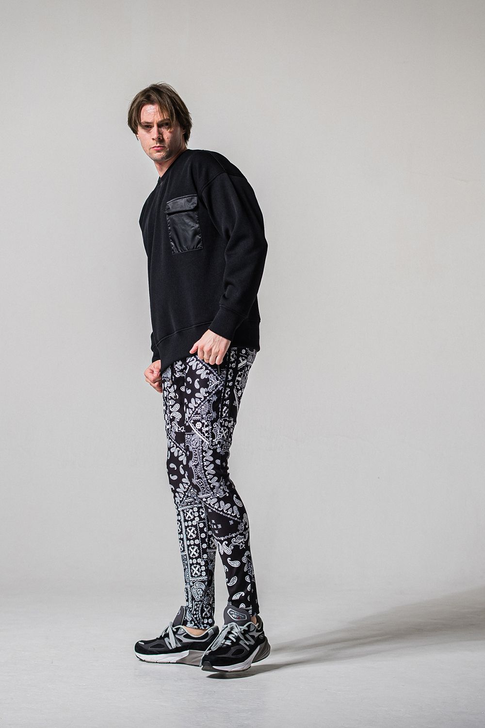 AZE MILITARY DROP TRAINER / 畔編み ミリタリー ドロップ トレーナー