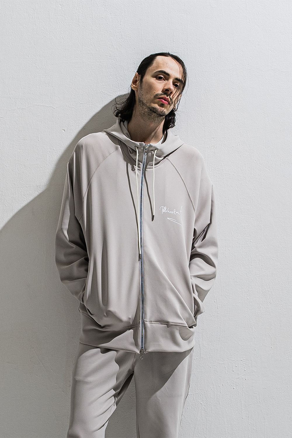 sign zip hoodie / DELAY